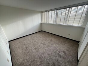 220 Linden St, Unit 510 in Scranton, PA - Foto de edificio - Building Photo