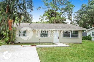 3226 1st Pl in Vero Beach, FL - Foto de edificio - Building Photo