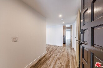 18055 Coastline Dr in Malibu, CA - Building Photo - Building Photo