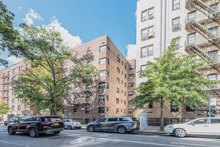 13327 Sanford Ave in Flushing, NY - Building Photo