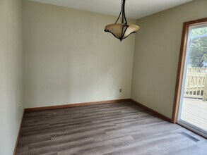 301 King St in Stoughton, WI - Foto de edificio - Building Photo