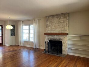 1607 Dexter St in Austin, TX - Building Photo - Building Photo
