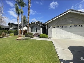 9912 Vanessa Ave in Bakersfield, CA - Building Photo