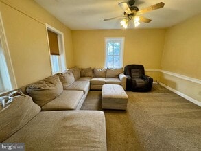 180 Sassamansville Rd in Gilbertsville, PA - Building Photo - Building Photo