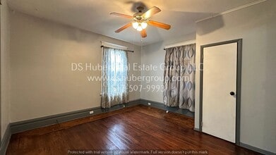 922 Eureka St in Lansing, MI - Building Photo - Building Photo