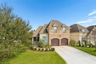 350 Palmer Ct in Slidell, LA - Building Photo