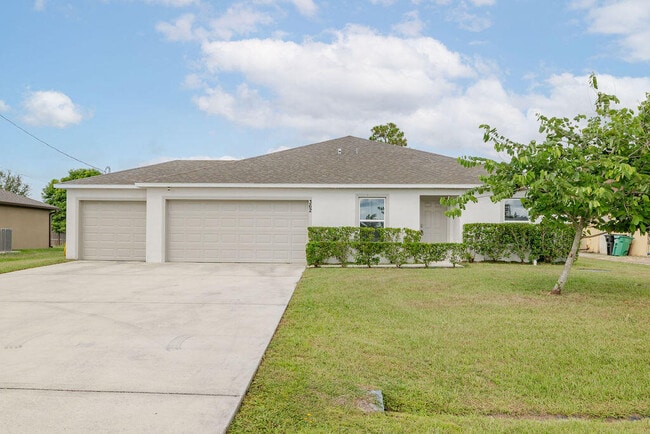 property at 362 NW Bayshore Blvd