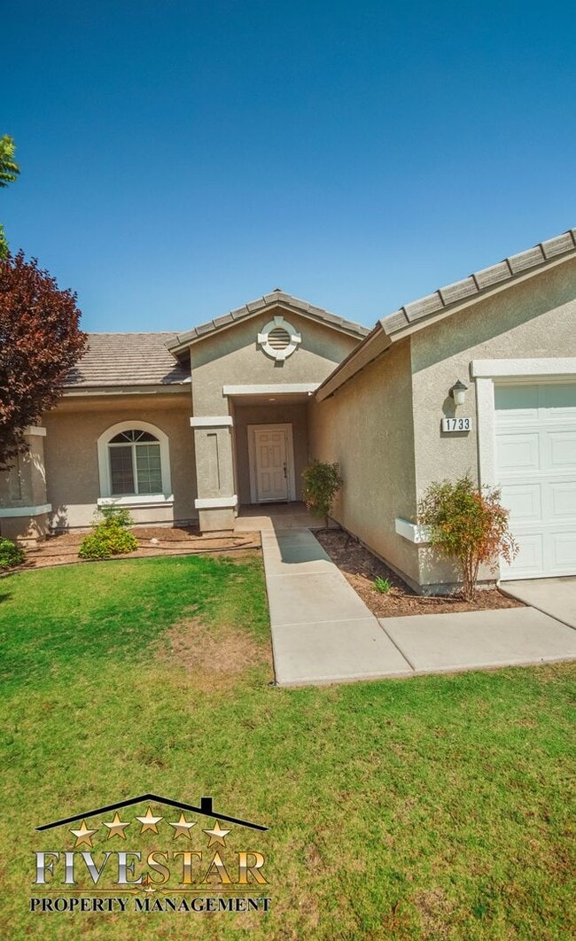 1733 Pyxis St in Bakersfield, CA - Building Photo - Building Photo
