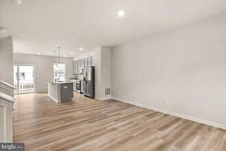 1357 Cedar Vly Rd in Ranson, WV - Building Photo - Building Photo