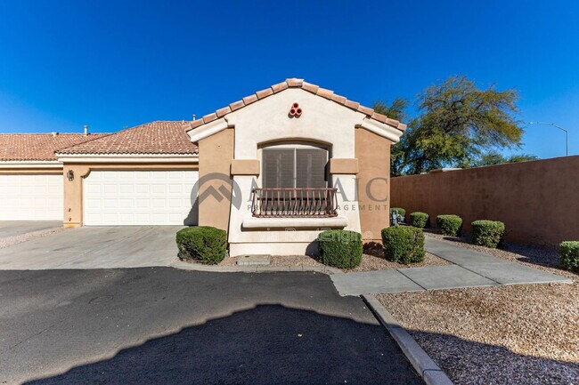 1260 S Lindsay Rd in Mesa, AZ - Building Photo - Building Photo