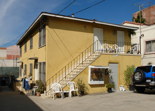 1243-1245 1/2 New Hampshi in Los Angeles, CA - Foto de edificio - Building Photo