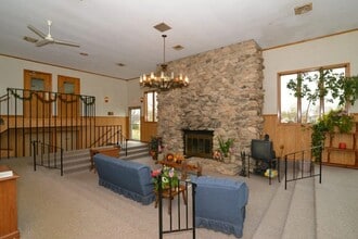 N114W16920 Murillo Dr, Unit 33-3 in Germantown, WI - Foto de edificio - Building Photo