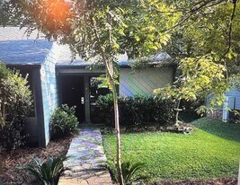 287 Pam Ln SW, Unit towmhouse