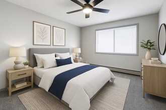 Lakecrest Apartments in Mound, MN - Building Photo - Building Photo