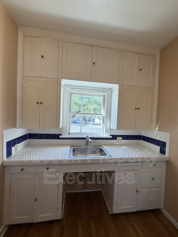 1222 N Olsen Ave in Tucson, AZ - Building Photo - Building Photo