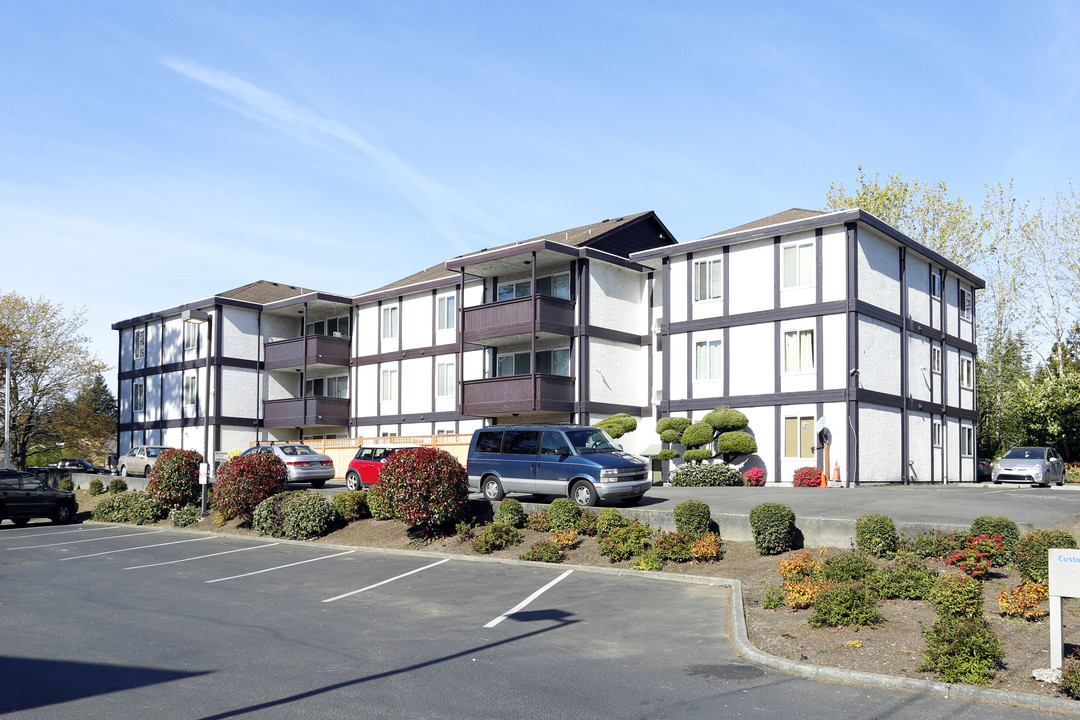 Jukela Apartments in Shoreline, WA - Building Photo