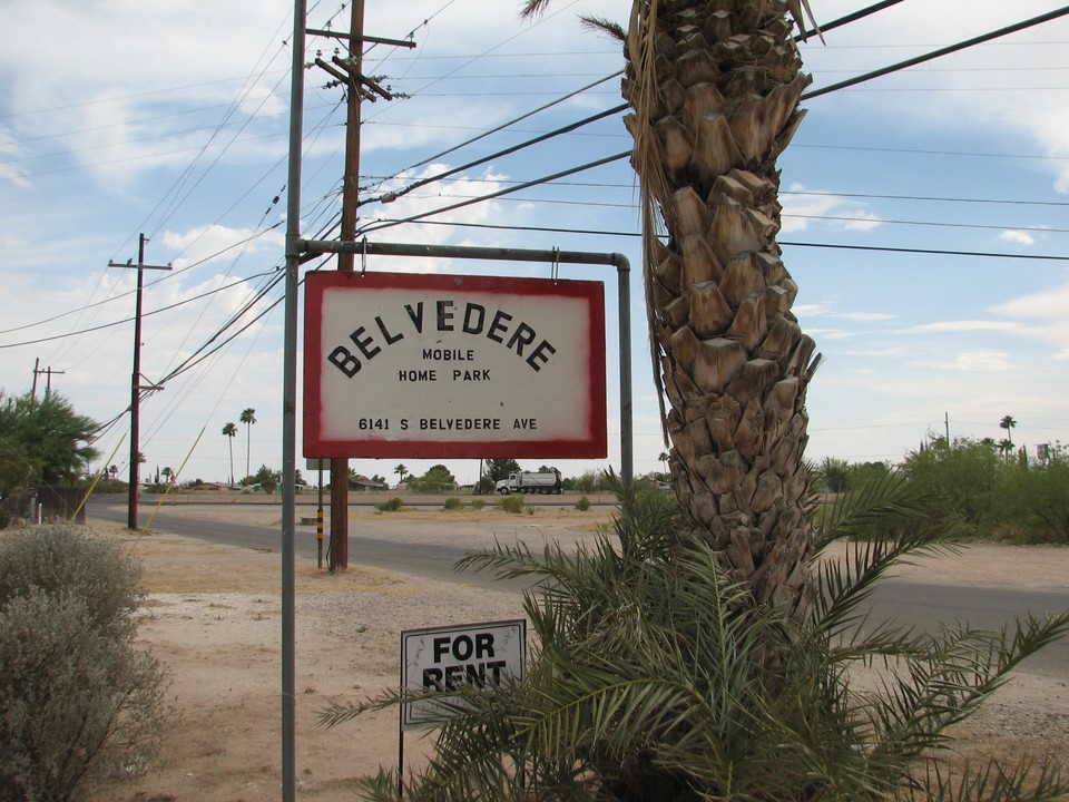 6141 S Belvedere Ave in Tucson, AZ - Foto de edificio