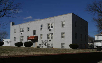 324 61st St NE in Washington, DC - Building Photo - Building Photo