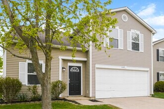 2150 Summer Breeze Way in Greenwood, IN - Building Photo - Building Photo