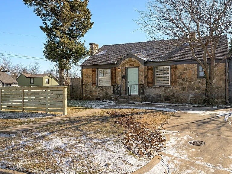 2100 NW 33rd St in Oklahoma City, OK - Building Photo