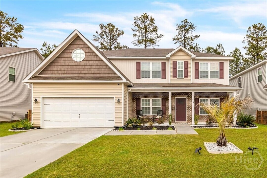 138 Guana Ln in Bloomingdale, GA - Building Photo