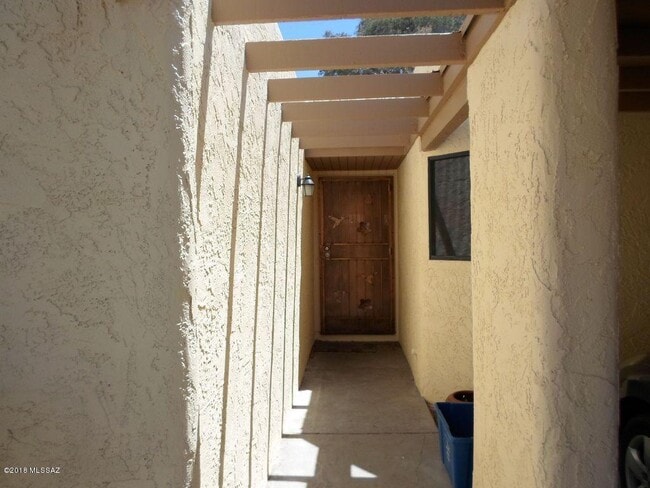 650 E Camino Alteza in Tucson, AZ - Building Photo - Building Photo