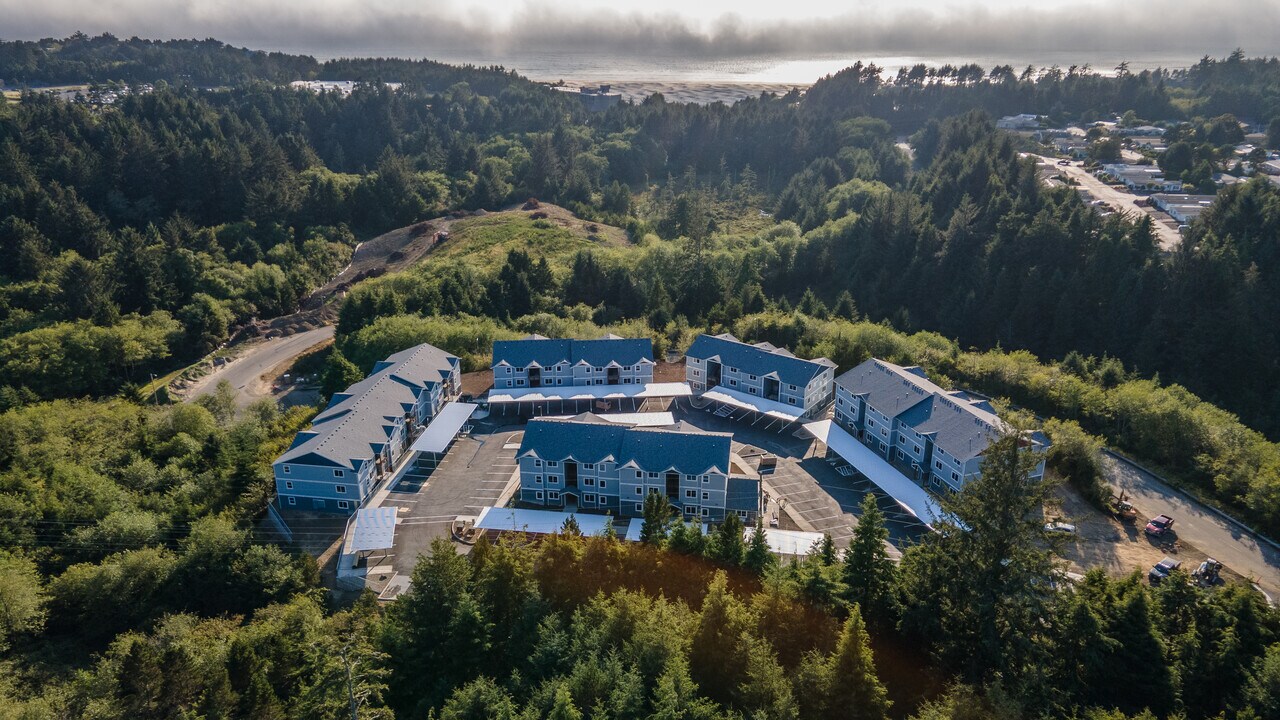 Wyndhaven Ridge in Newport, OR - Building Photo