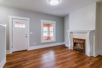 569 Sheldon Ave in Columbus, OH - Building Photo - Building Photo