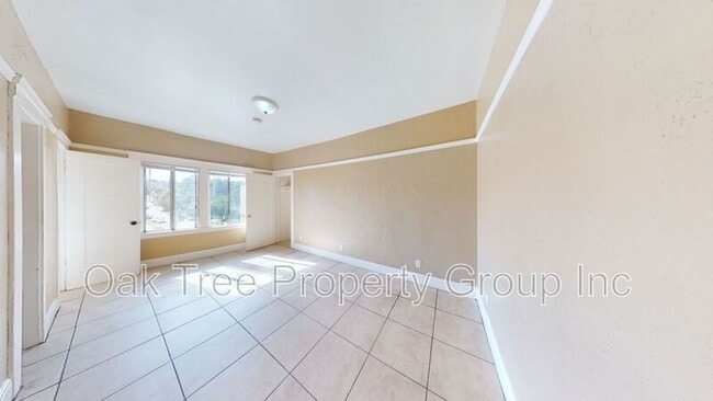2605 High St in Oakland, CA - Building Photo - Building Photo