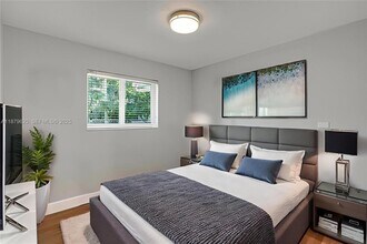 16000 N Miami Ave in Miami, FL - Building Photo - Building Photo