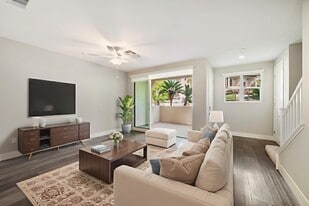 4454 Paxton Pl in Calabasas, CA - Building Photo