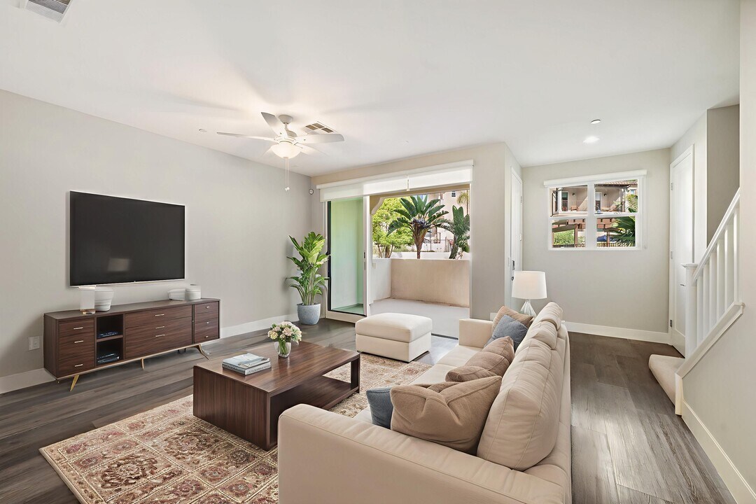 4454 Paxton Pl in Calabasas, CA - Building Photo