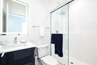 8412 Blackburn Ave in Los Angeles, CA - Building Photo - Building Photo