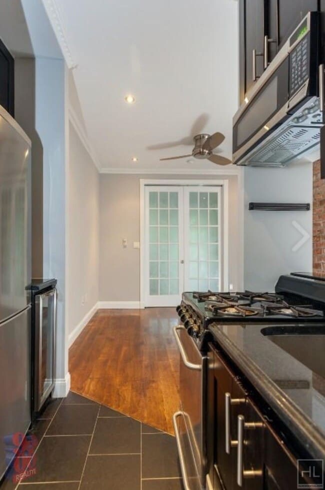 RIDGE ST., Unit A in New York, NY - Building Photo - Building Photo