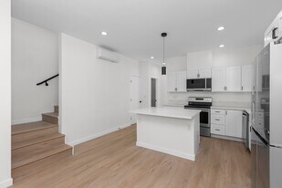 6912 Eberhart St in San Diego, CA - Building Photo