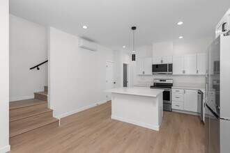 6413 Richard St in San Diego, CA - Building Photo - Building Photo