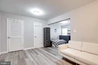 4669 Flatlick Branch Dr in Chantilly, VA - Building Photo - Building Photo