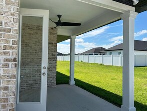 2152 SW 245th Ter in Newberry, FL - Building Photo - Building Photo