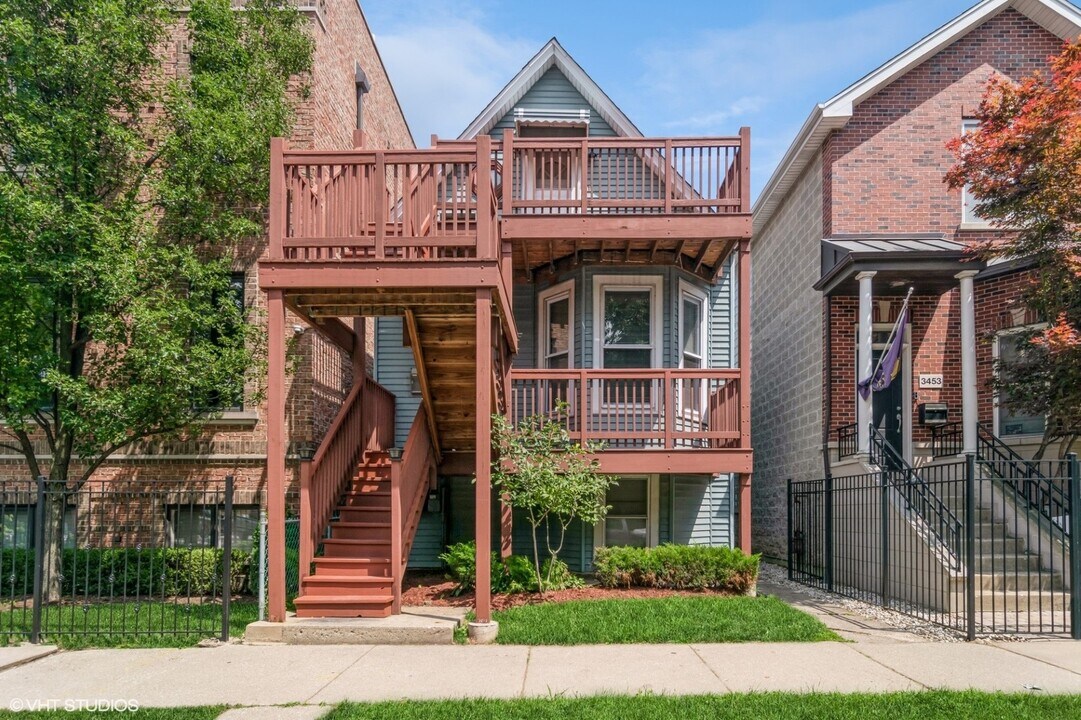 3455 N Leavitt St in Chicago, IL - Building Photo