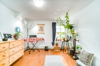 1338-1338 Hollis St in Halifax, NS - Building Photo - Building Photo