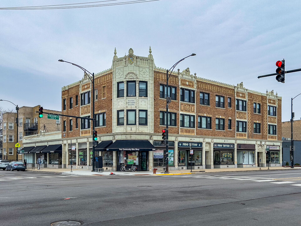 5600 N Western Ave in Chicago, IL - Building Photo