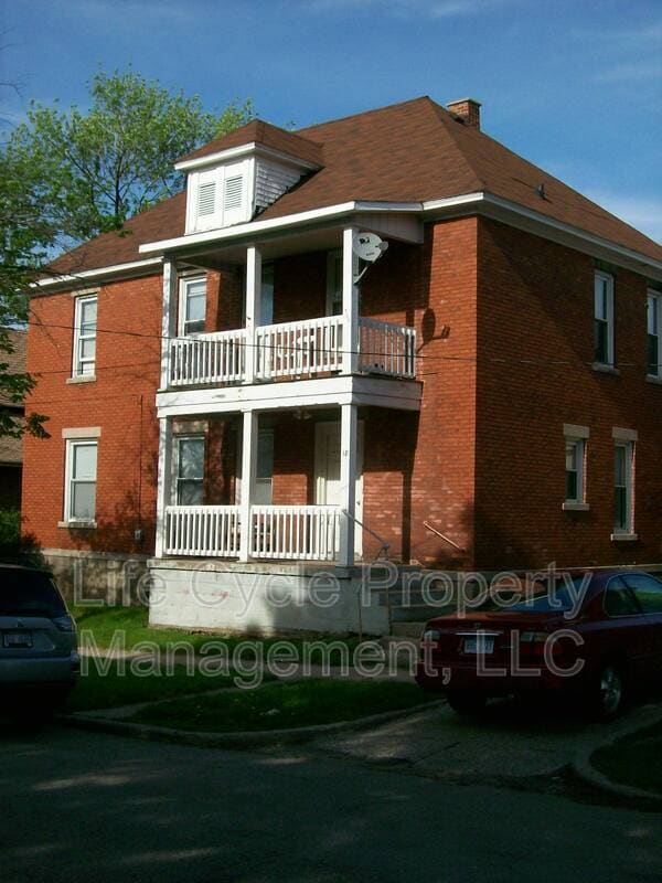 property at 18 Indiana Ave SW