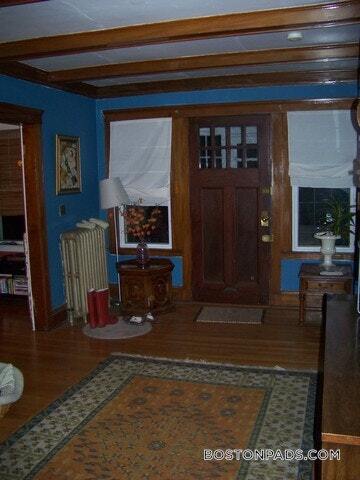 21 Moraine St in Boston, MA - Foto de edificio - Building Photo