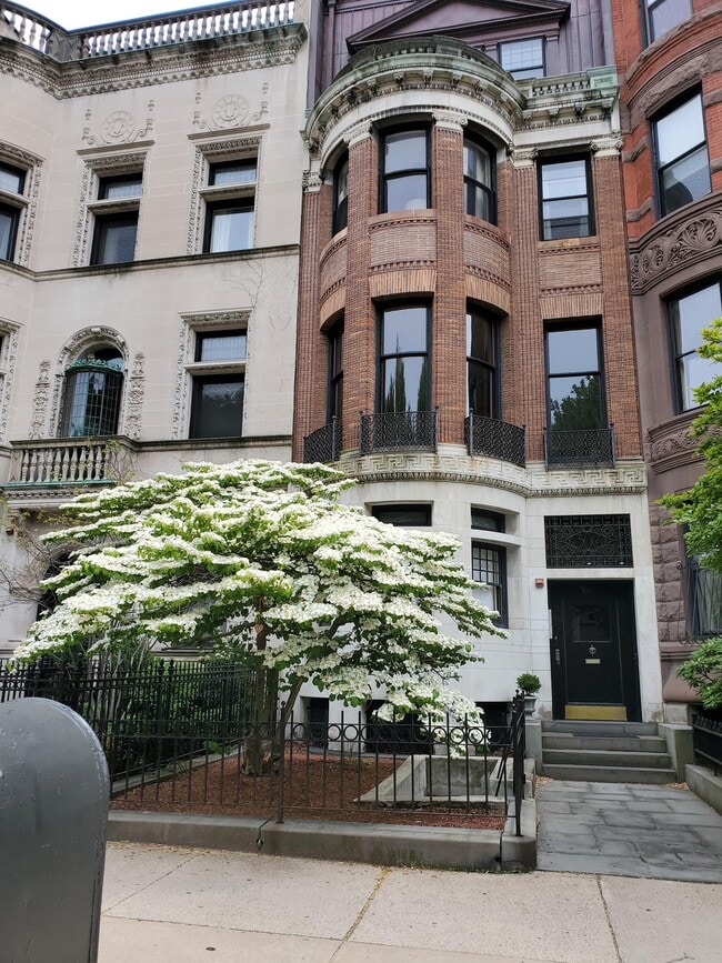 306 Commonwealth Ave, Unit 2