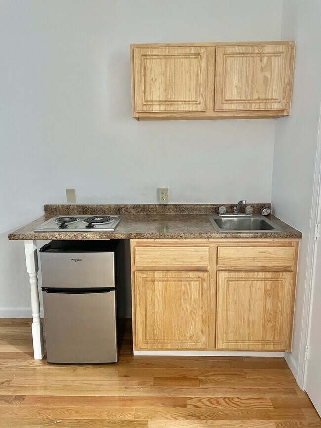 854 Beacon St, Unit 2 in Boston, MA - Foto de edificio - Building Photo