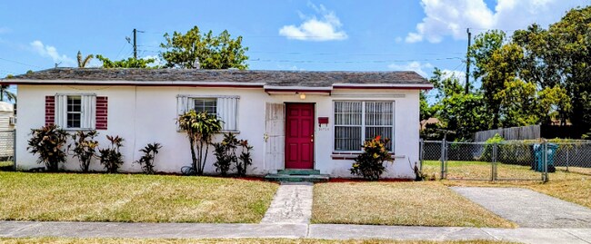 10710 SW 147th St in Miami, FL - Building Photo - Building Photo