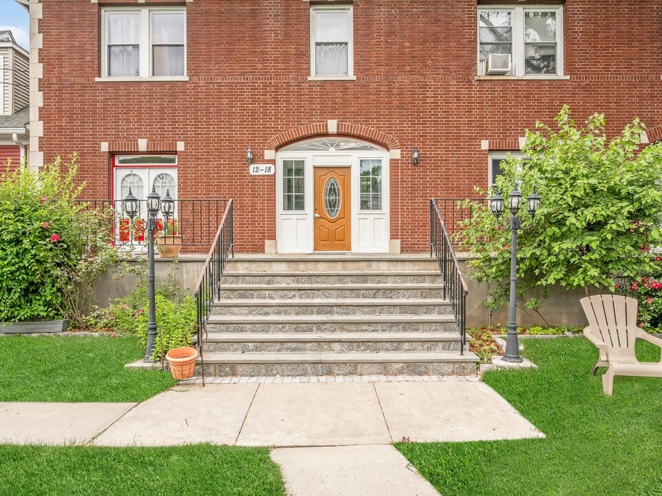 12 Lincoln Pl in Ossining, NY - Building Photo