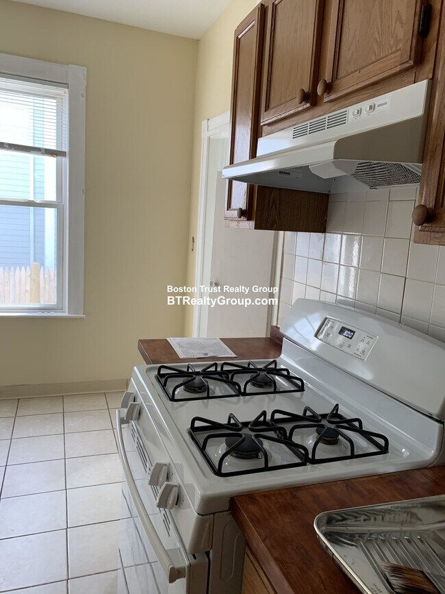 46 Armandine St in Boston, MA - Building Photo - Building Photo