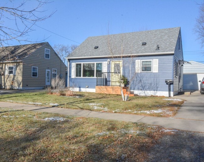 property at 2005 Valleyhigh Dr NW