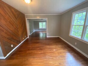 145 N Chesterman St in Holly Springs, MS - Building Photo - Building Photo